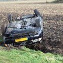 Auto over de kop Ommelpad Houbenbaan Ospel 409